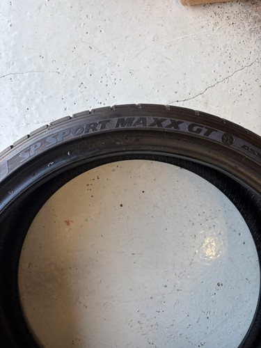 225 r20 90y dunlop - 225/35,