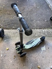 Bold Cube Kids 4 Wheeled Push Scooter with Flashing Lights BC-3WS Multi Coloured