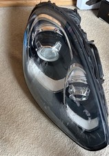 Porsche Cayenne 958 Headlight Xenon 7p5941032cr RH spares or repairs Genuine.u10
