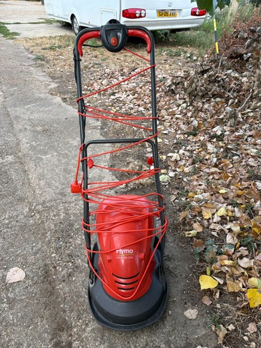 Flymo lawn mower - lawn, hover