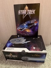 Fanhome Starship Model - USS