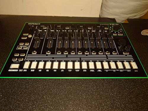 Roland digital - tr-8,