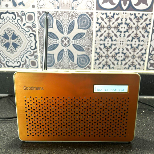 Goodmans dab portable radio - goodmans,