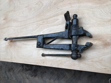 Antique Blacksmiths Leg Vice Vintage Vise