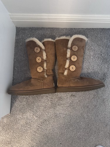 Ugg bailey button - button, triplet