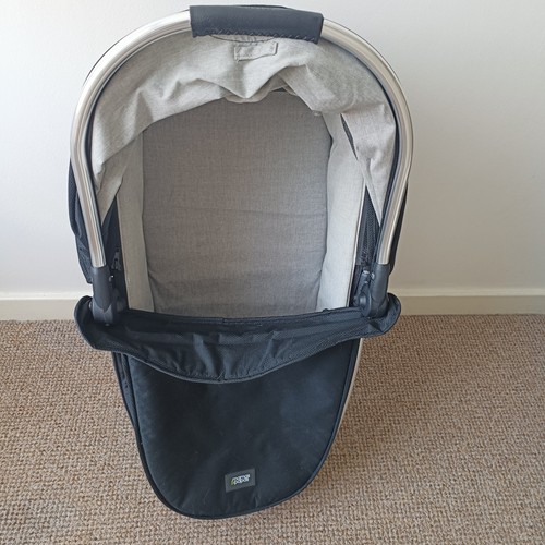 Mamas papas carry - &, cot