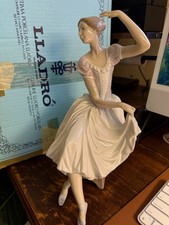 Lladro 5275 Weary Ballerina