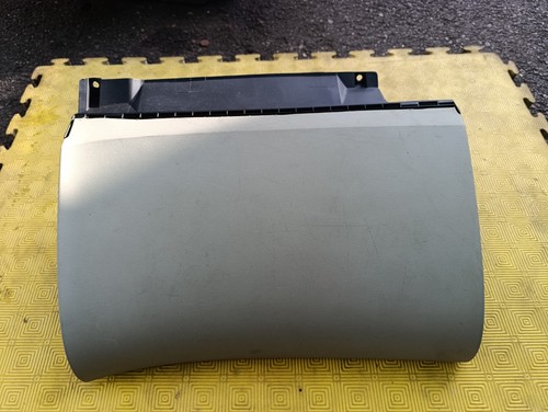2006 saab glove - 9-3,