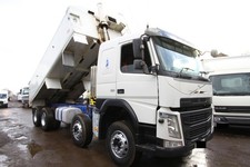 2016  VOLVO FM 8X4 TIPPER