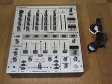 Behringer DJX700 4-channel DJ