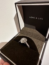 18ct White Gold 1ct Pear Cut Halo Solitaire Diamond Ring