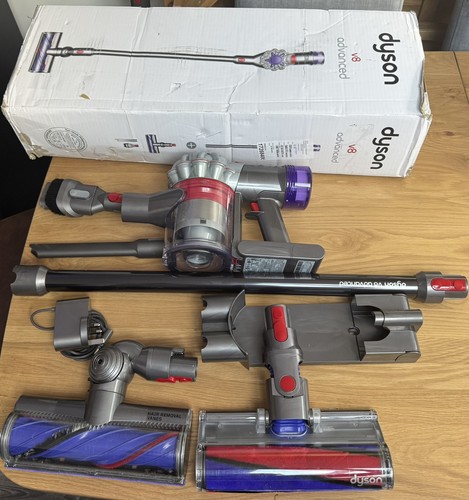 Dyson total clean cordless - v8,