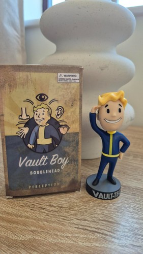 Fallout bobblehead - fallout,