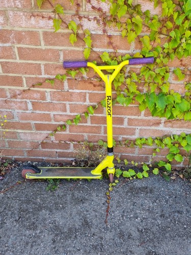 Scooter razor beast yellow - scooter,