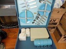 vintage sirram blue plastic picnic hamper with key part complete