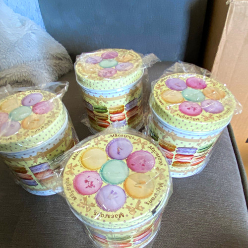 Set metal biscuit tins - of,