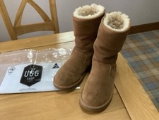 UGG Australia Genuine
