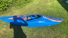 Dagger Axiom Kayak
