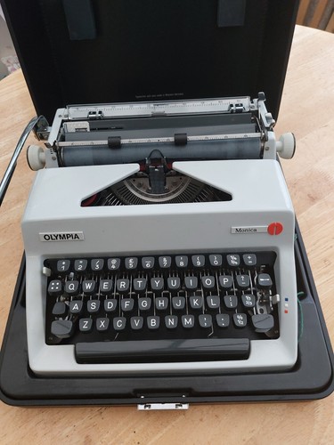 Olympia monica typewriter - olympia,