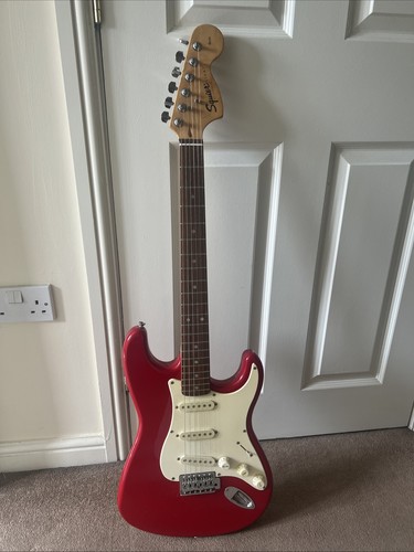 Squire fender stratocaster - squire,