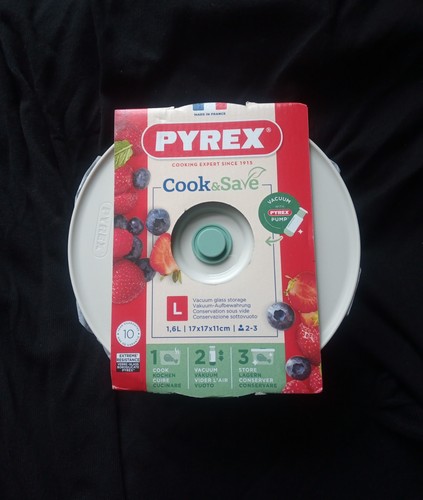 New pyrex vacuum glass storage - new,