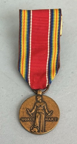 World war mini medal - world,