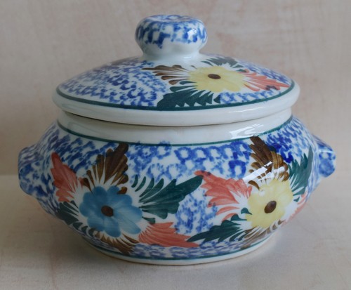 Decorative lidded sugar bowl - lidded,