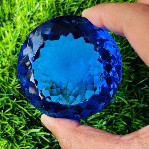 Natural blue topaz 250 - natural,
