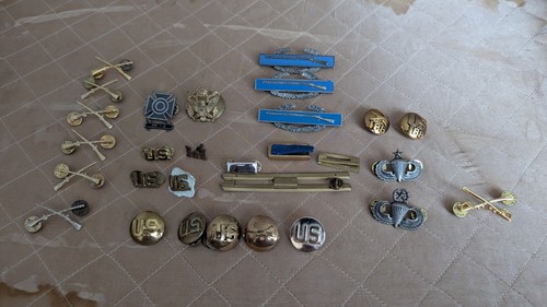 Original ww2 army insignia - original,