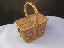 FABULOUS ANTIQUE WOVEN WEAVE STRAW WORK MINIATURE DOLL PICNIC BASKET BOX