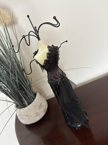 Vintage mannequin jewellery - vintage,