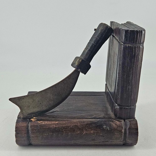 Mid century vintage gothic - mid,