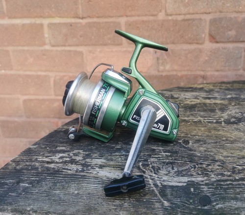 Vintage fisherman 710 - vintage, fishing