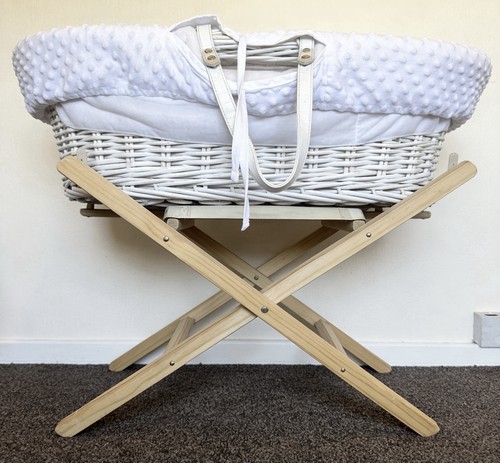 White wicker oval moses - oval, basket