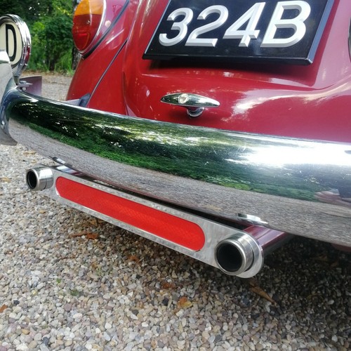 Reflective exhaust trim - reflective,