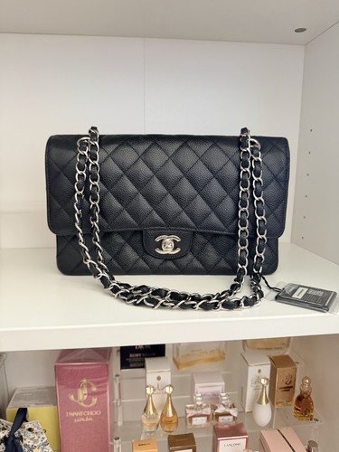 Chanel black classic - chanel,