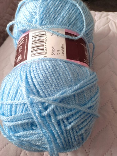 Knitting yarns - dk,