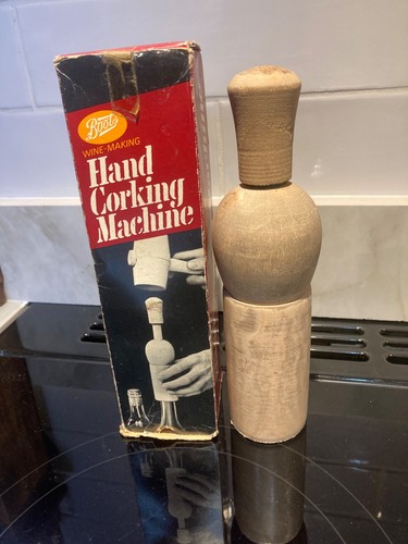 Hand corking tool for - corking, bottling