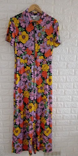 Retro style 1960s 1970s - style,