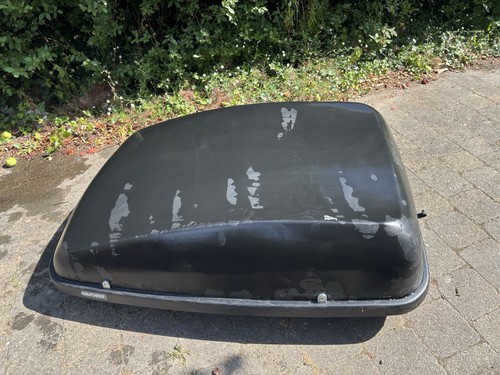 Halfords roof box with