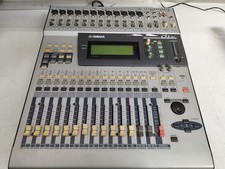 YAMAHA 01v Digital Mixer