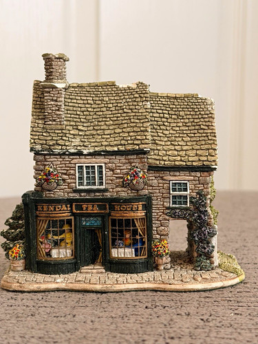Lilliput lane kendal - lilliput, tea