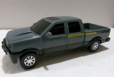 Ertl Farm Country 1/32 Gray