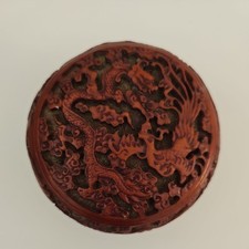 Chinese carved cinnabar trinket box 
