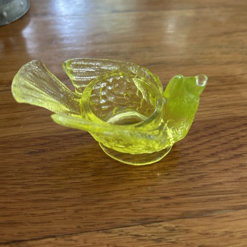 Vaseline yellow uranium - uranium, glass