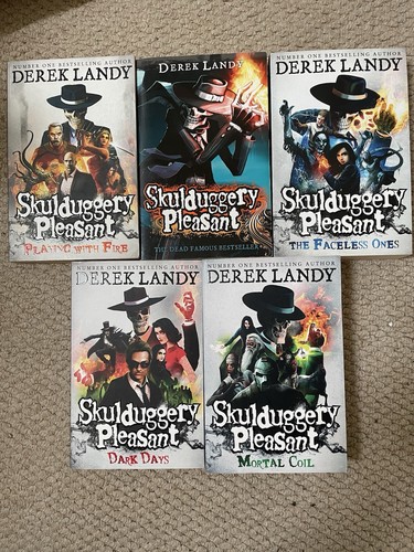 Skullduggery pleasant book set - skullduggery,