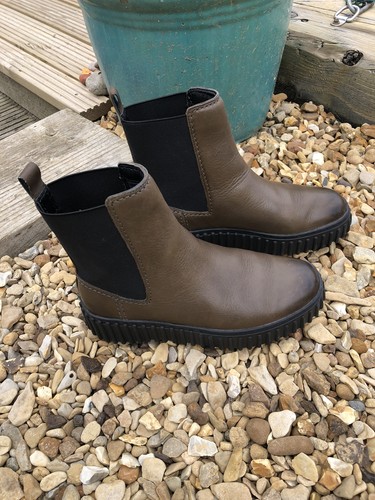 Used clarks ladies size 5 - clarks,