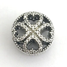 Authentic PANDORA Petals of