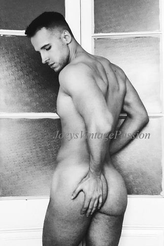 1990 nude male muscular - 1990's,