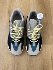 adidas Yeezy Boost 700 Wave